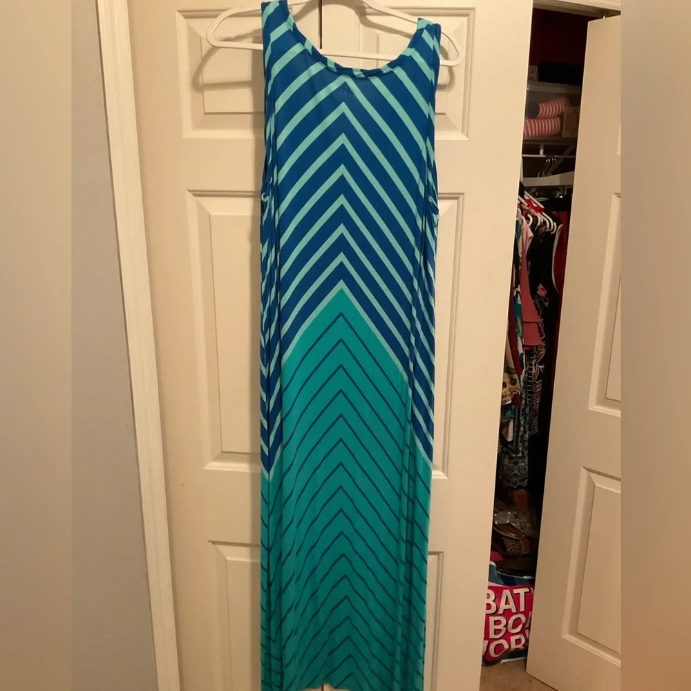 Women’s floor length dress - Picture 2 of 3